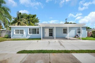 4525 SW 112th Pl in Miami, FL - Building Photo