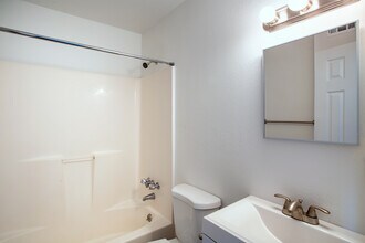 Tyndall Pointe Townhomes in Panama City, FL - Building Photo - Interior Photo