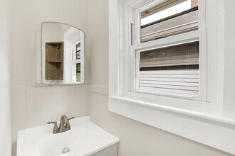 626 N Riley Ave in Indianapolis, IN - Building Photo - Building Photo