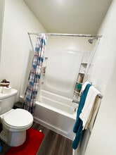 719 Irma Dr in Merced, CA - Foto de edificio - Building Photo