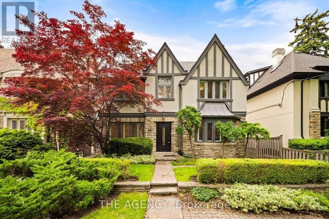 44 Elderwood Dr in Toronto, ON - Building Photo - Building Photo