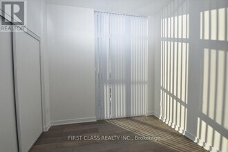 10 Honeycrisp Cres in Vaughan, ON - Building Photo - Building Photo