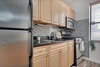 9015 Bergenwood Ave, Unit 10 in North Bergen, NJ - Foto de edificio - Building Photo