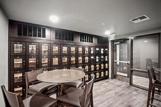 The District at Scottsdale Apartments in Scottsdale, AZ - Foto de edificio - Building Photo