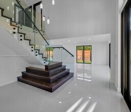 406 Holiday Dr in Hallandale Beach, FL - Building Photo - Building Photo