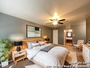 2802 Lasses Blvd in San Antonio, TX - Building Photo - Building Photo