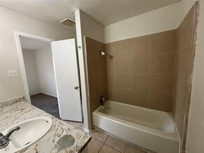 1008 Poplar St in Benbrook, TX - Building Photo - Building Photo