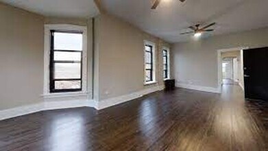 1624 W Grand Ave in Chicago, IL - Building Photo - Building Photo