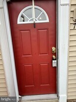 7943 Timarand Ct in Lorton, VA - Building Photo