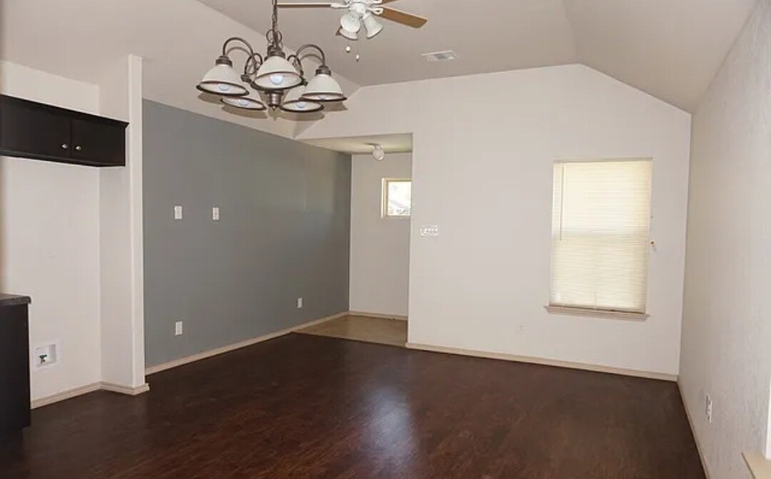 267 Pendleton Ave in San Antonio, TX - Building Photo