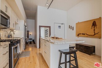 420 San Pedro St in Los Angeles, CA - Building Photo - Building Photo