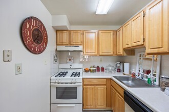 The Apartments at Oak Hill in Hagerstown, MD - Building Photo - Interior Photo