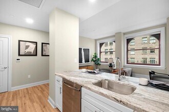 1420 Chestnut St-Unit -07 in Philadelphia, PA - Building Photo - Building Photo