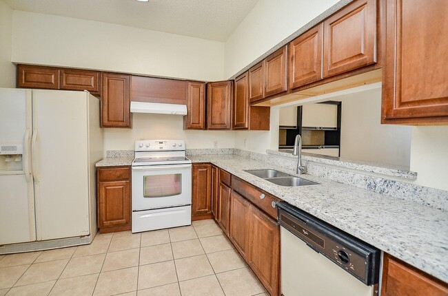 12300 Brookglade Cir