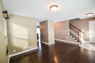 570 SE Carefree Ln in Waukee, IA - Building Photo - Building Photo