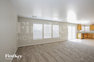 3324 E Palatine Hills Ave in North Las Vegas, NV - Foto de edificio - Building Photo