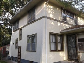 1822 DuPont Ave N in Minneapolis, MN - Building Photo