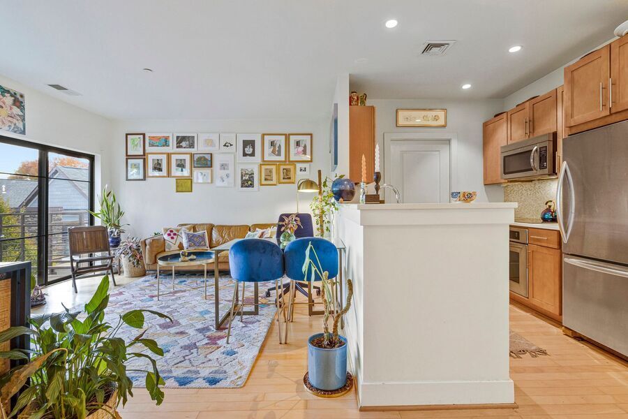 5201 Wisconsin Ave NW in Washington, DC - Building Photo