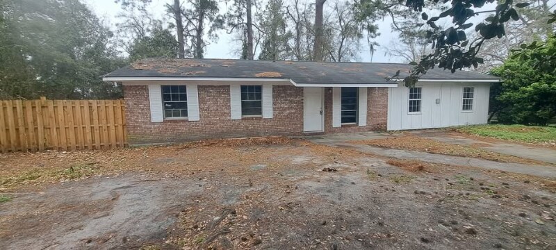 2822 Palamor Dr in Brunswick, GA - Building Photo