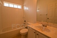 661 Berwick Dr photo'