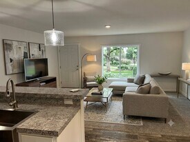 2535 70th Ave SW in Tumwater, WA - Building Photo