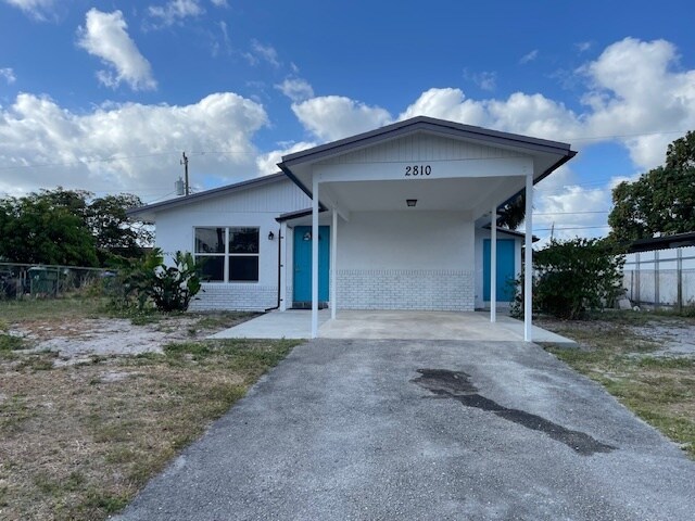2810 NW 26th St in Fort Lauderdale, FL - Building Photo