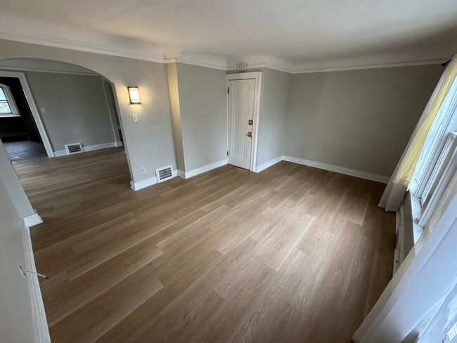 260 Spencer St, Unit B in Ferndale, MI - Building Photo - Building Photo