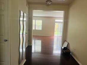 241 Seymour Pl in Cary, NC - Building Photo - Building Photo
