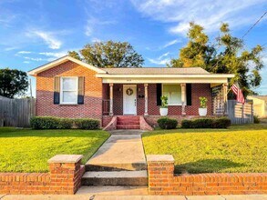 1618 W Garden St in Pensacola, FL - Building Photo - Building Photo