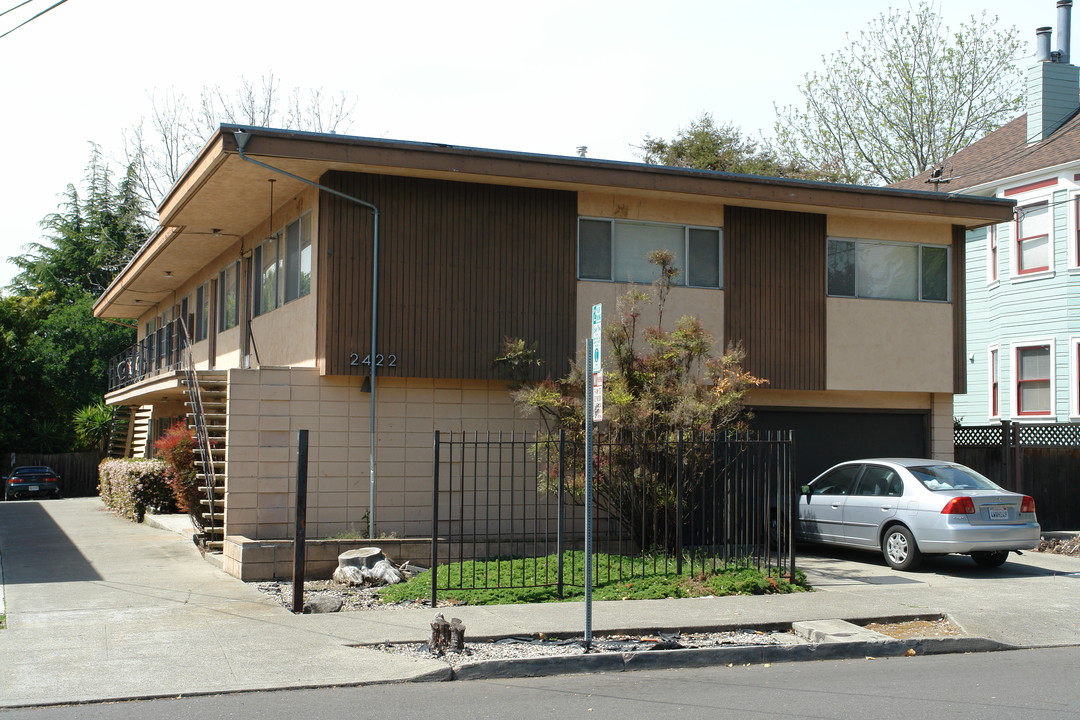 2422 McKinley Ave in Berkeley, CA - Building Photo