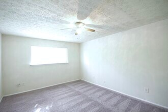 120 Viking Ct, Unit 1X1 in Athens, GA - Building Photo - Building Photo