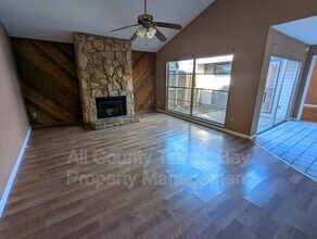 10914 Landon Ln in Tampa, FL - Building Photo - Building Photo