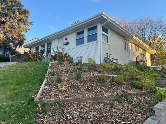 1132 40th Ave NE in Minneapolis, MN - Building Photo - Building Photo