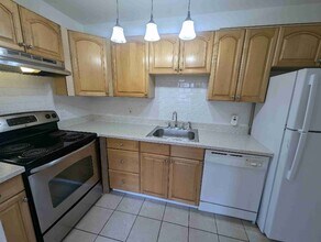 4 White Gate Rd in Wappingers Falls, NY - Building Photo - Building Photo