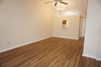 1294 Jefferson Ave in Orange Park, FL - Building Photo - Building Photo