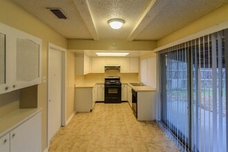 115 Price Dr in Lewisville, TX - Building Photo - Building Photo