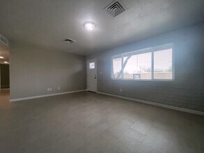 2330 N Los Altos Ave in Tucson, AZ - Building Photo - Building Photo