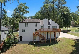 5111 Manitou Way SW in Stone Mountain, GA - Building Photo - Building Photo