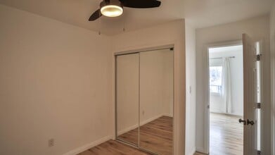 727-729 S St Louis St in Los Angeles, CA - Building Photo - Building Photo