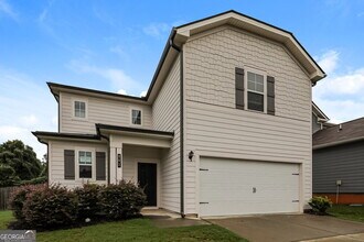 251 Hamilton Pointe Dr in Mcdonough, GA - Building Photo - Building Photo