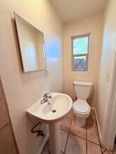 232 W Flores St in Tucson, AZ - Foto de edificio - Building Photo