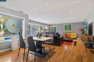 1536 Alamo Way in Alamo, CA - Building Photo - Building Photo