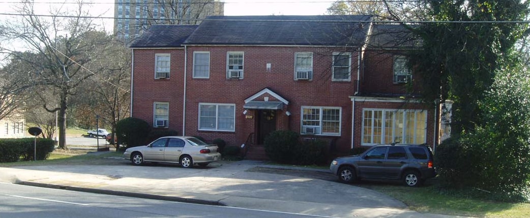 2418 Vineville Ave in Macon, GA - Building Photo