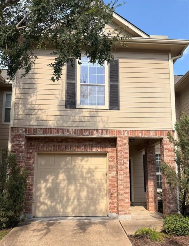 815 Sterling Creek Cir
