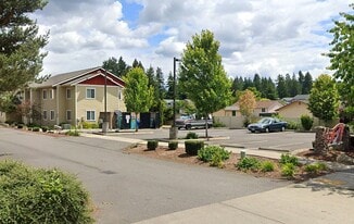 10720 Vancil Rd SE in Yelm, WA - Building Photo