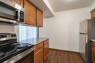 Park Place Apartments in Stevens Point, WI - Building Photo - Building Photo