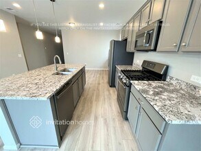 46 S Edge Cliff St in Castle Rock, CO - Foto de edificio - Building Photo