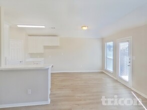 9312 Rhoni Ct in Fort Worth, TX - Foto de edificio - Building Photo