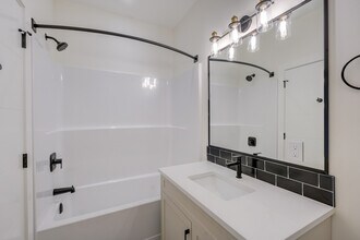 The Penny in Victoria, BC - Building Photo - Building Photo