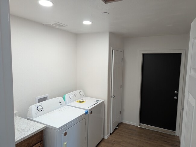 6245 Brevard Cir in Magalia, CA - Building Photo - Building Photo